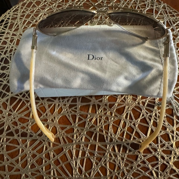 Authentic Dior sunglasses - Picture 5 of 11
